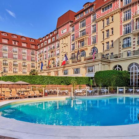 Hotel Barriere Le Royal Deauville Exteriör bild