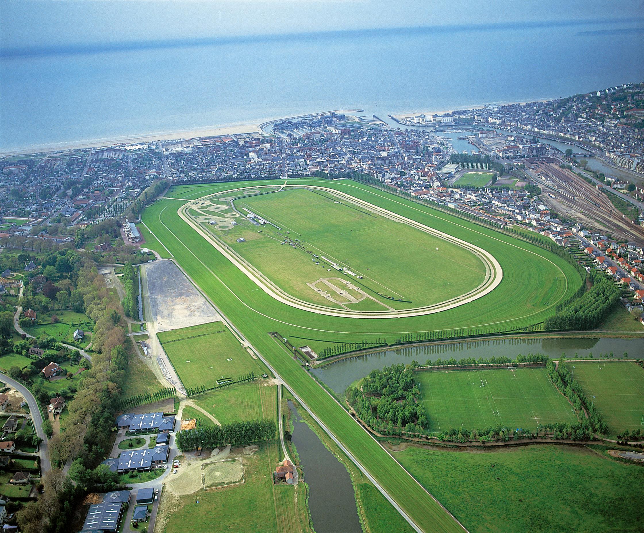 Hotel Barriere Le Royal Deauville Exteriör bild