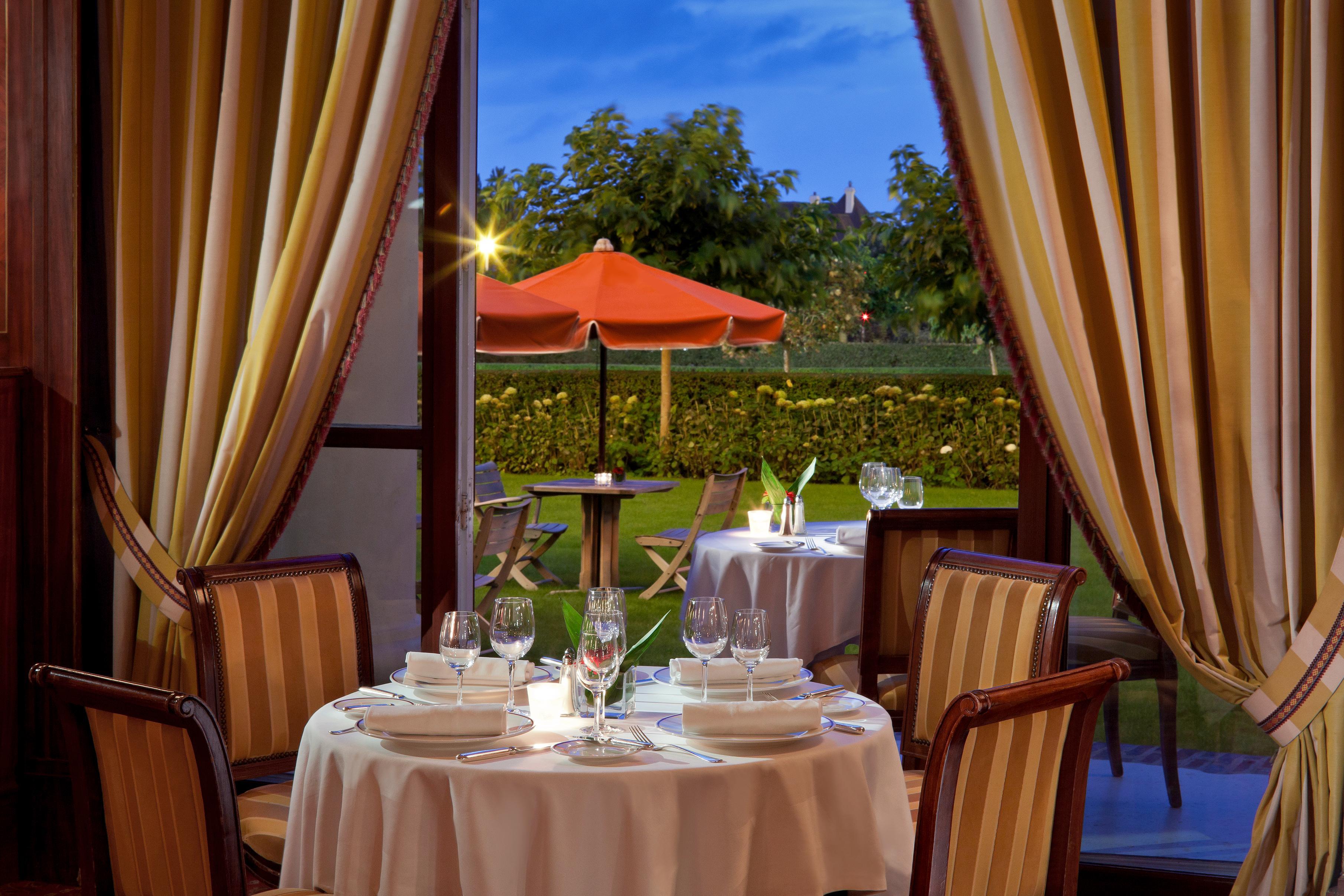 Hotel Barriere Le Royal Deauville Restaurang bild