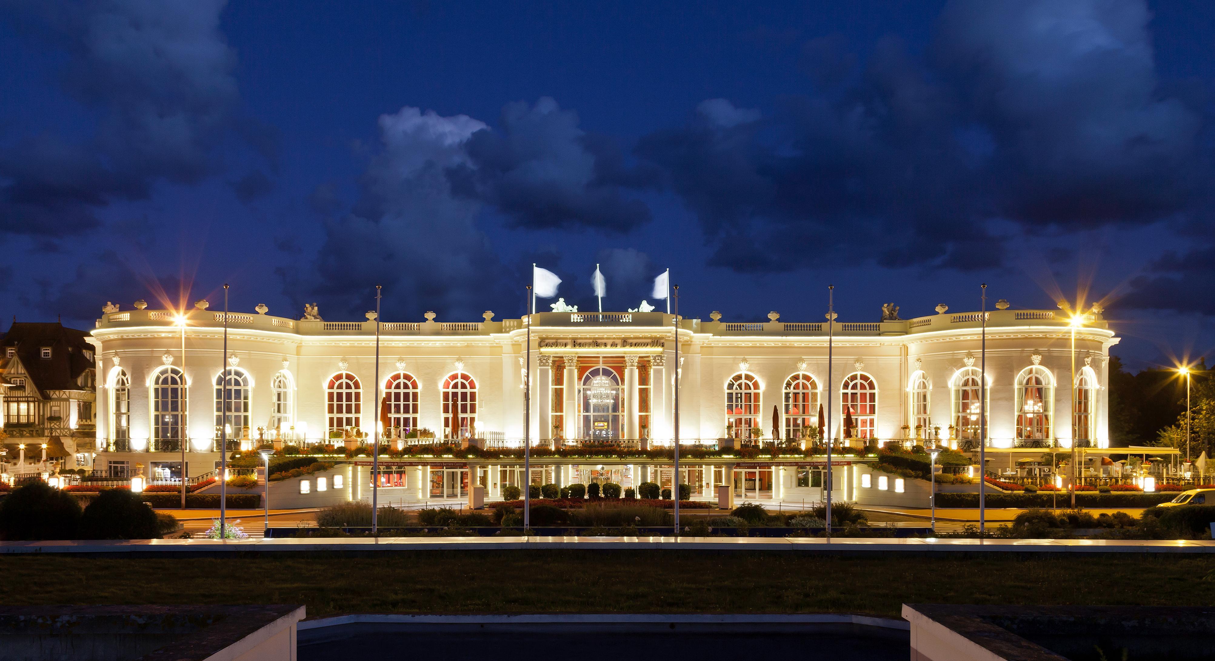 Hotel Barriere Le Royal Deauville Exteriör bild