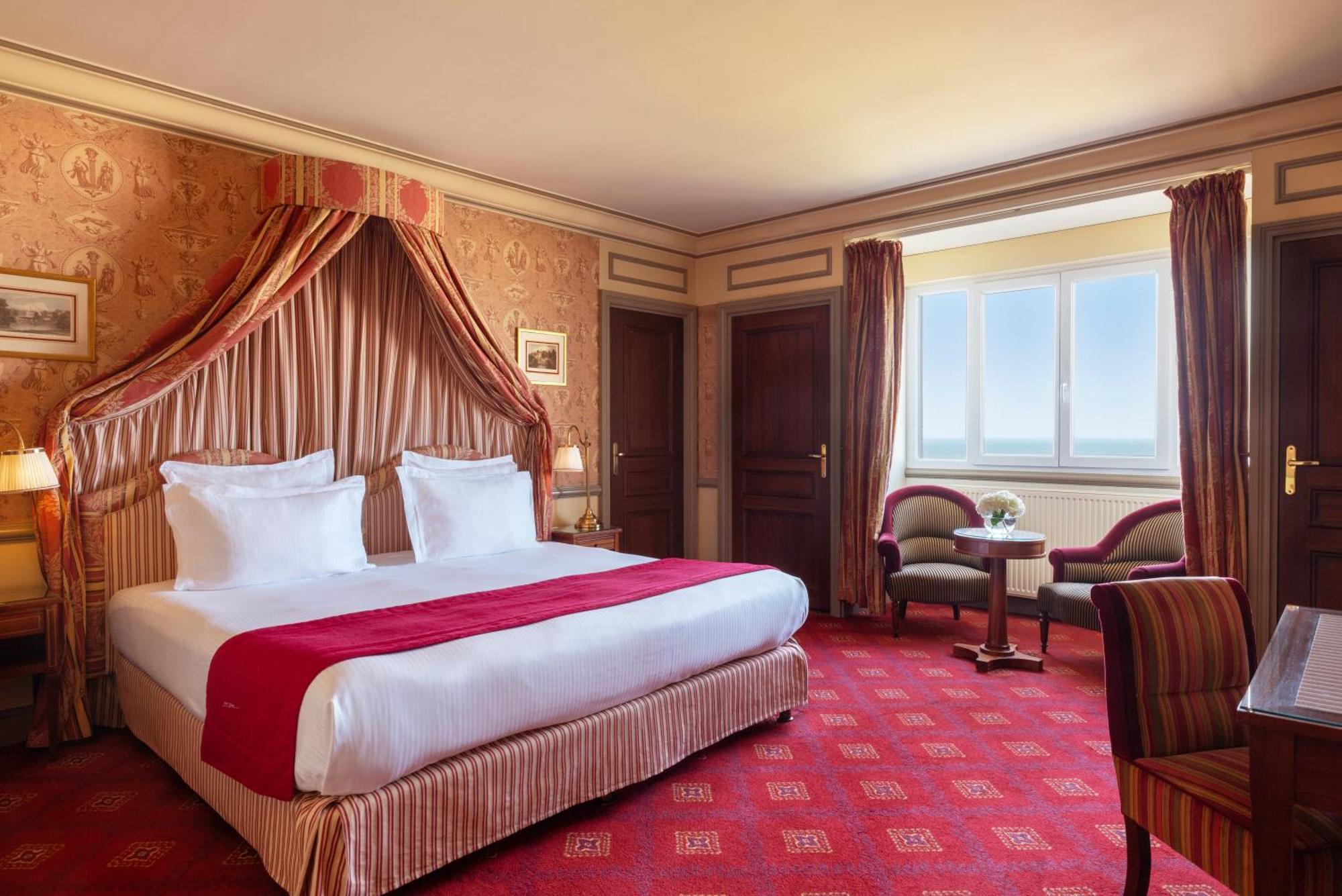 Hotel Barriere Le Royal Deauville Exteriör bild