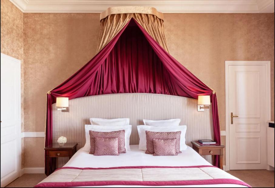 Hotel Barriere Le Royal Deauville Exteriör bild