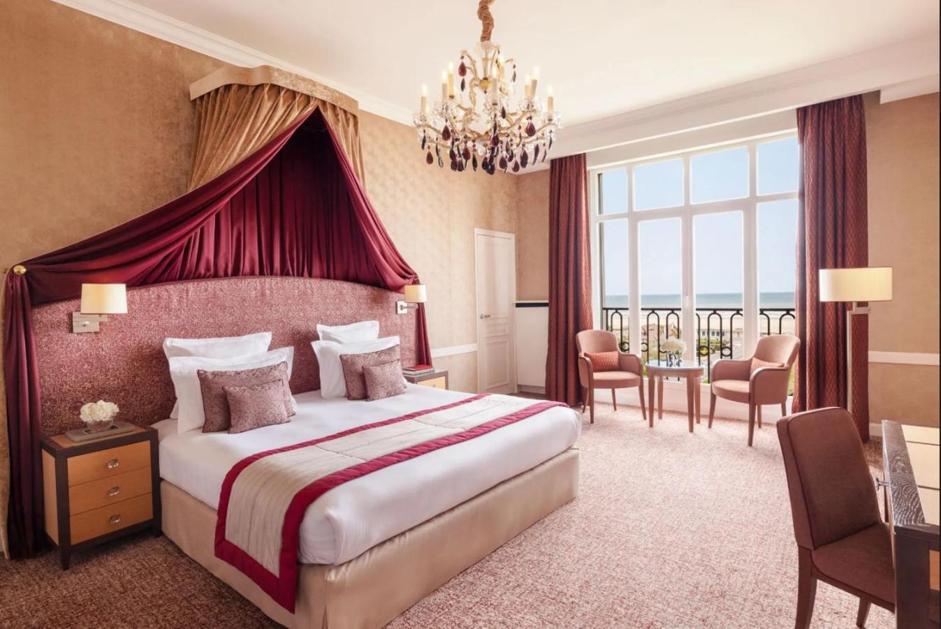 Hotel Barriere Le Royal Deauville Exteriör bild