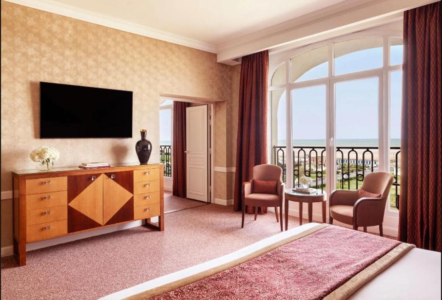Hotel Barriere Le Royal Deauville Exteriör bild