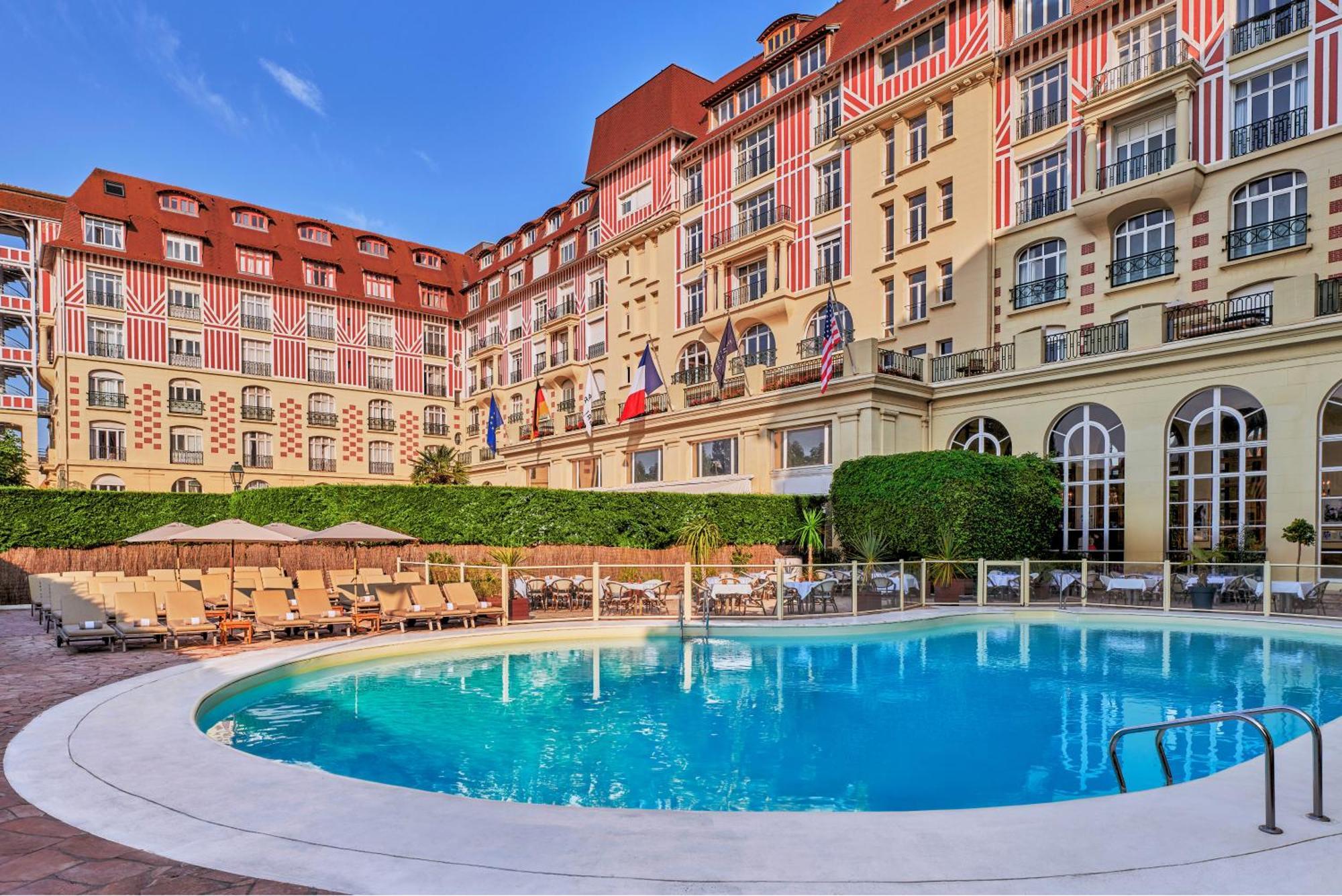 Hotel Barriere Le Royal Deauville Exteriör bild
